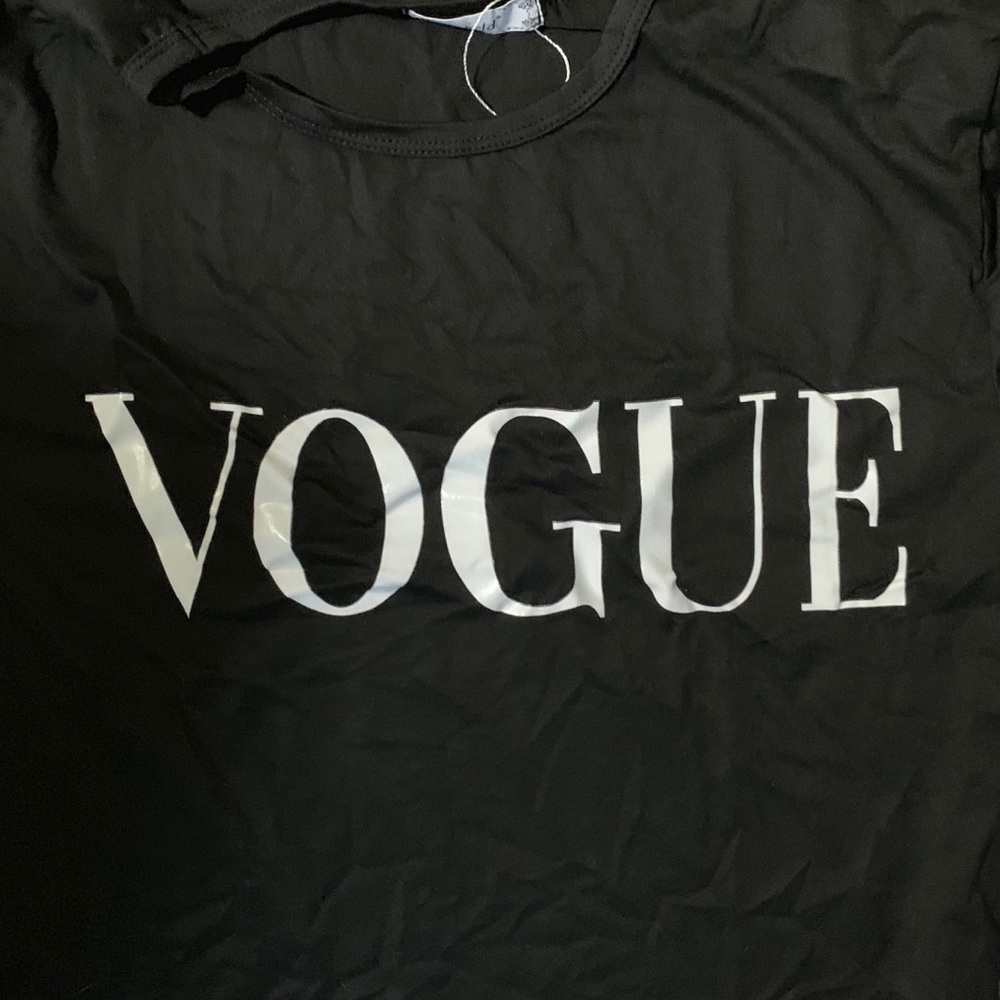 Vintage vogue t shirt!!